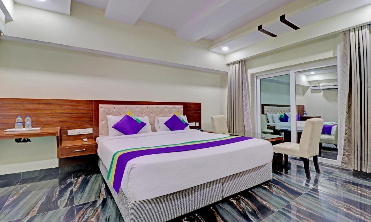 Treebo Premium Pearl Avenue, Ring Road Hotell Dehradun Eksteriør bilde