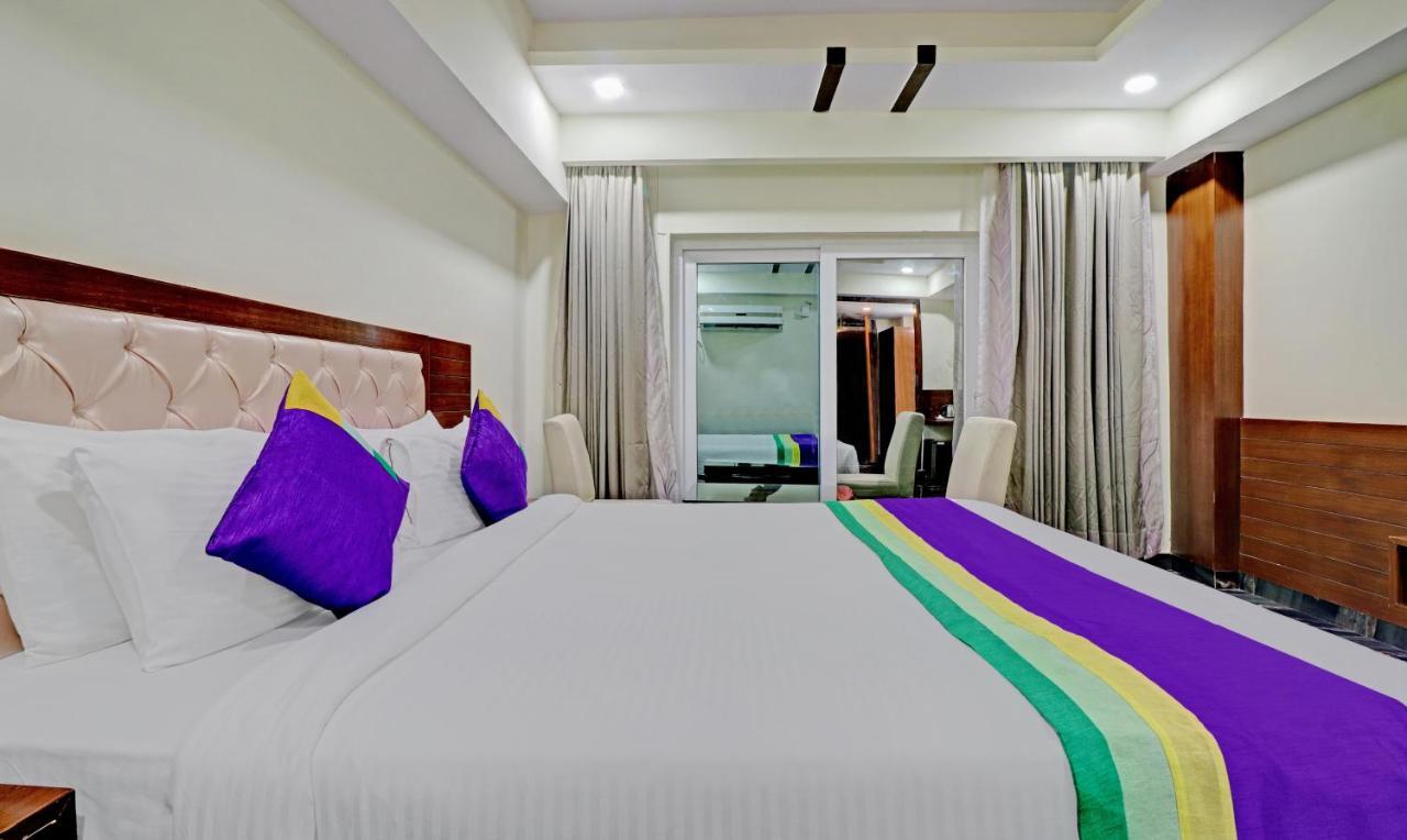 Treebo Premium Pearl Avenue, Ring Road Hotell Dehradun Eksteriør bilde