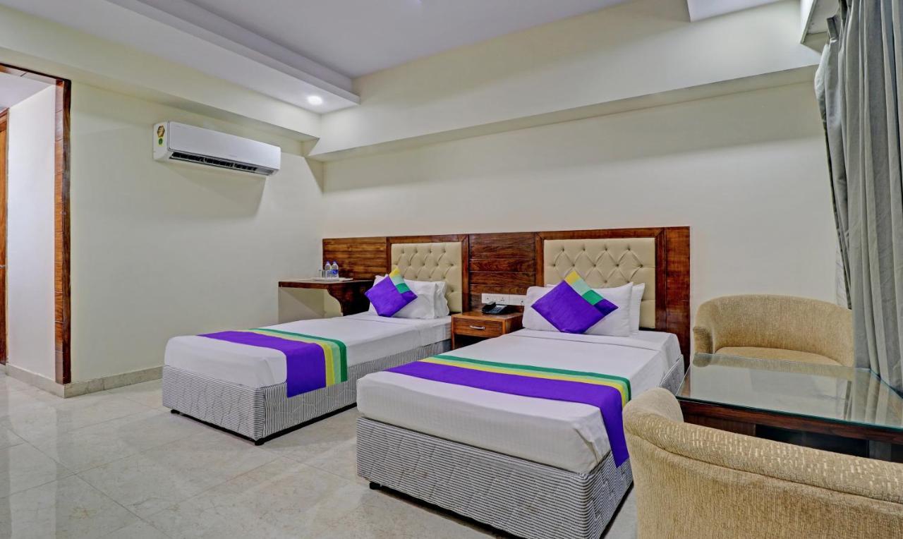 Treebo Premium Pearl Avenue, Ring Road Hotell Dehradun Eksteriør bilde
