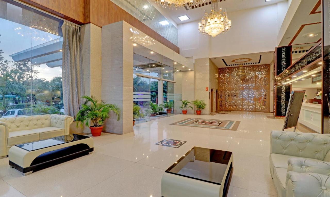 Treebo Premium Pearl Avenue, Ring Road Hotell Dehradun Eksteriør bilde