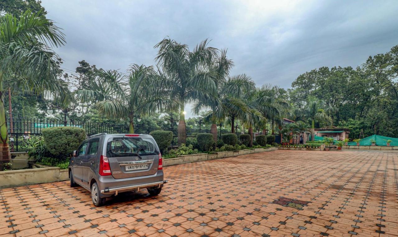 Treebo Premium Pearl Avenue, Ring Road Hotell Dehradun Eksteriør bilde