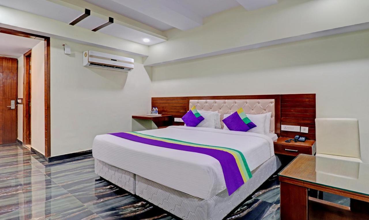 Treebo Premium Pearl Avenue, Ring Road Hotell Dehradun Eksteriør bilde