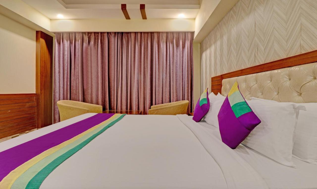 Treebo Premium Pearl Avenue, Ring Road Hotell Dehradun Eksteriør bilde